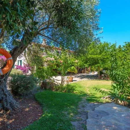 Holiday home Luxurioeses Mit Pool Fuer 12 Personen, Nur 3 Km Von Und Dem Entfernt Pollenca