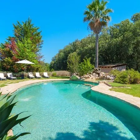Luxurioeses Mit Pool Fuer 12 Personen, Nur 3 Km Von Und Dem Entfernt Holiday home Pollenca